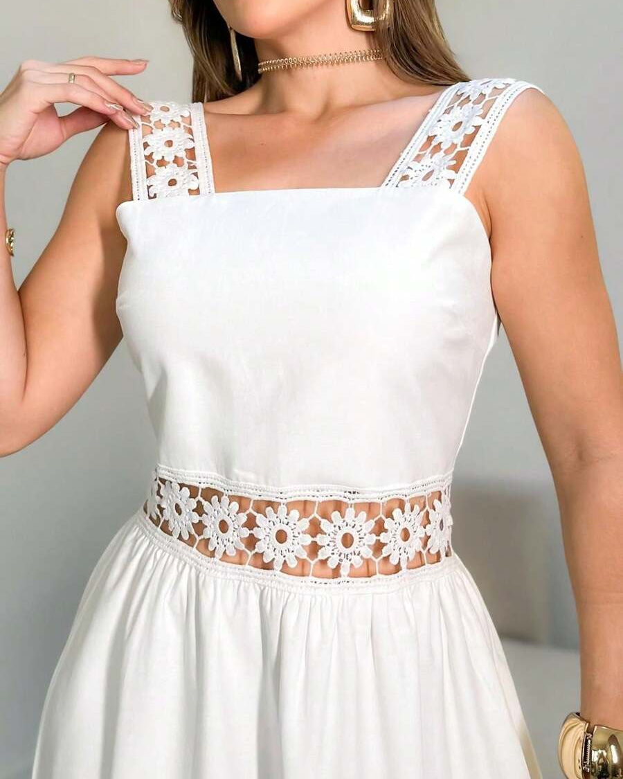 Vestido em Renda Lunna - Poder e Confiança